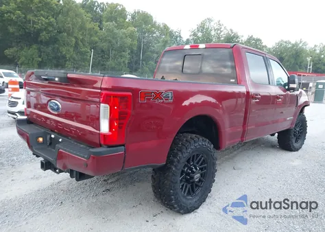 2019 Ford F250 Super Duty z USA, uszkodzony, nr VIN 1FT7W2BT2KEF93818
